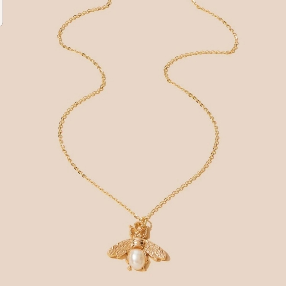 *Helene* Bumble Bee Necklace - Picture 3 of 3